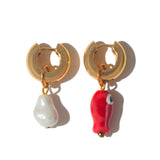 Brinco Pingentes Ene Ene Red | vermelho, branco, verde e preto | pérola barroca, resina premium, metal com banho e metal
