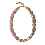 Choker Pérolas Rosê Cecily | rosé | pérolas, resina premium e metal com banho | Ene Ene