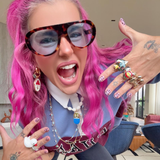 Colar Take Your Pills | vidro, metal com banho e metal esmaltado | Ene Ene