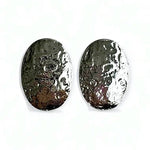 Brinco Placa Oval Prateado | prateado | metal com banho e couro | Ene Ene
