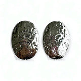 Brinco Placa Oval Prateado | prateado | metal com banho e couro | Ene Ene