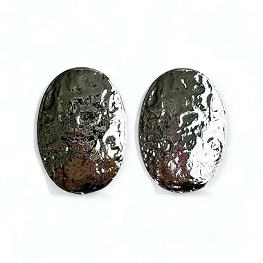 Brinco Placa Oval Prateado | prateado | metal com banho e couro | Ene Ene